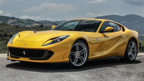 Noleggio Ferrari 812 Superfast